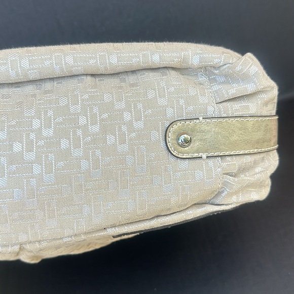 New Guess White and Gold Women's Bag - Picture 8 of 8